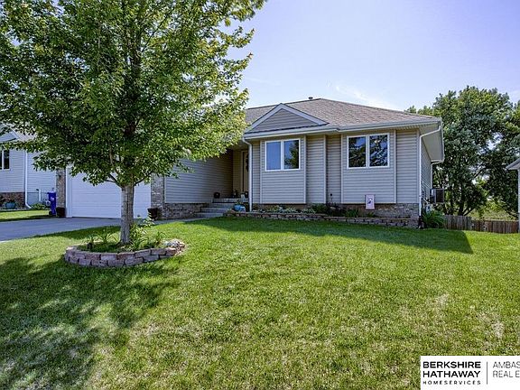 3rd image of 8126 S 167th St