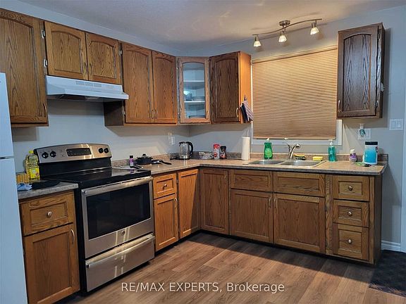 3rd image of 180 Haldimand Rd #20