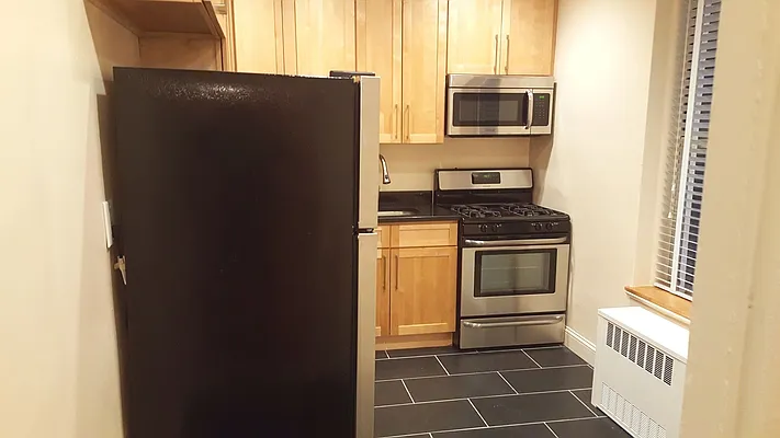 Rented by Realty Queens LLC | media 17