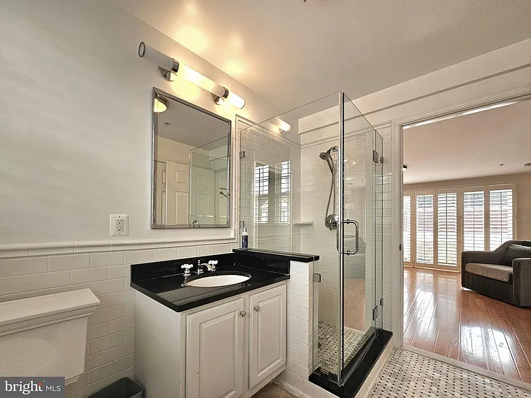 315 Hearthstone Mews — Photo 34