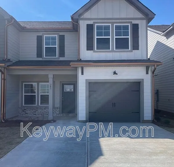 745 Bronze Way — Photo 2