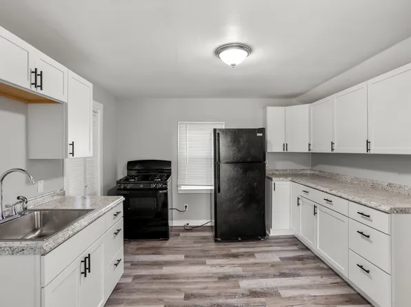 330 West 8th Avenue, 330 W 8th Ave, Oshkosh, WI 54902