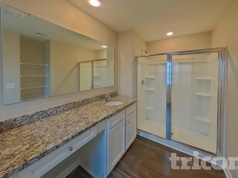 2118 Southlea Dr — Photo 8