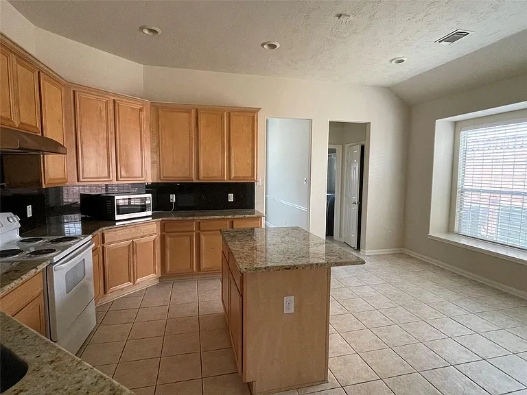 5934 Heathmoor Ln — Photo 17