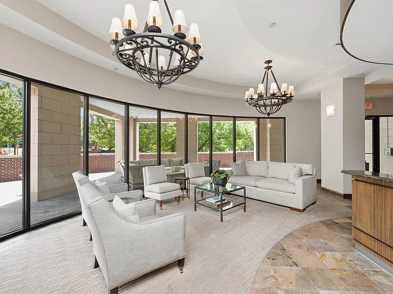 2600 Highland Ave S #701 — Photo 35