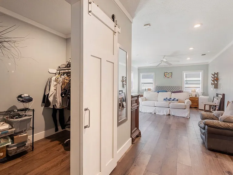 907 Garrison Ave — Photo 8