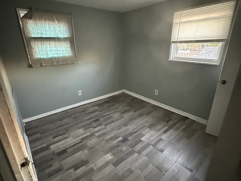 2171 Amherst Ave — Photo 4