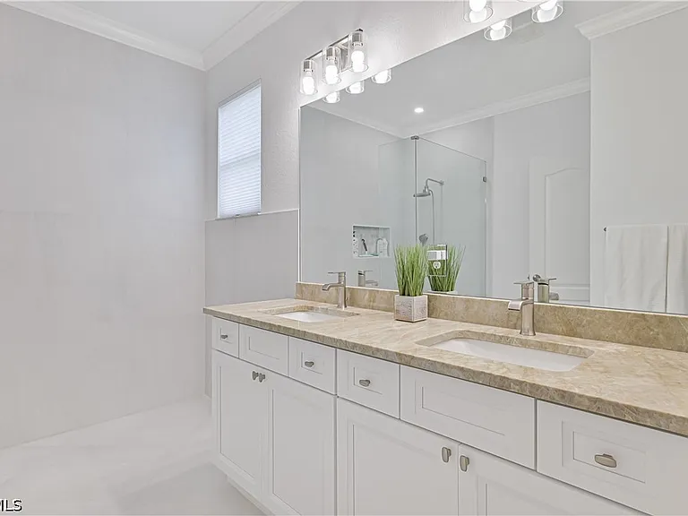 15550 Pascolo Ln — Photo 22