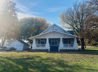 8508 S 7th Hwy, Blue Springs, MO 64014