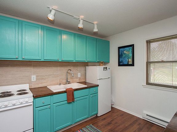 5th image of 1050 Rock Creek St W