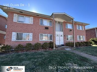 446 Olian Dr APT 1, Hazelwood, MO