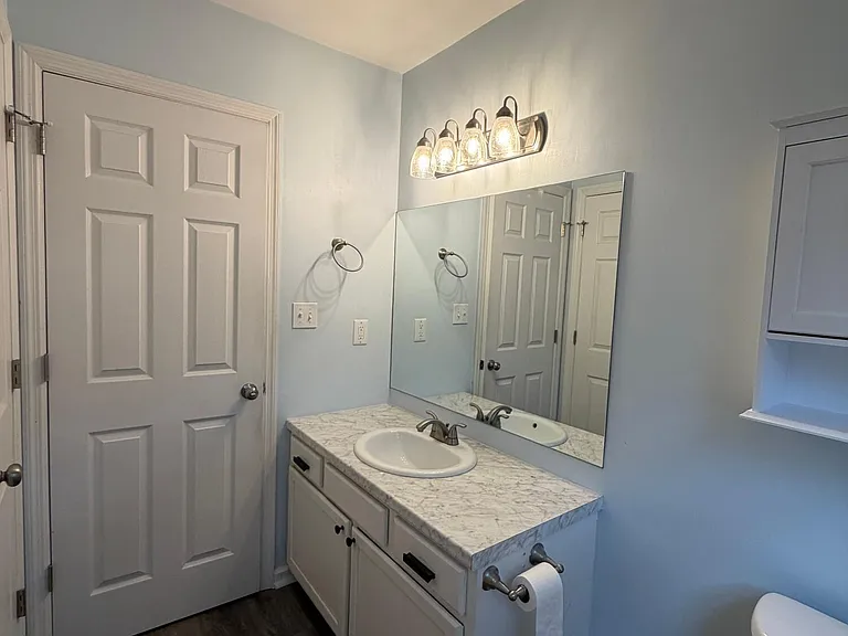 208 Parnell Rd — Photo 15