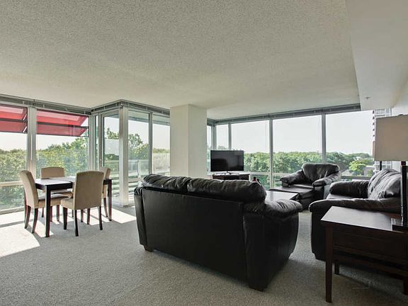 5th image of 9655 Woods Dr Unit 816
