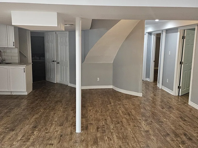 72 Willowbrook Dr #BASEMENT — Photo 4