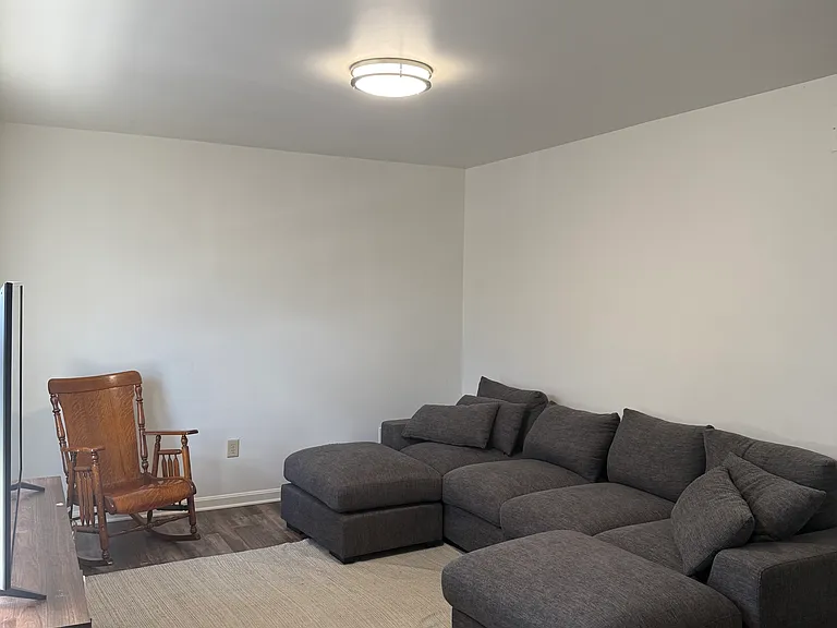 6708 Highridge Ave — Photo 2