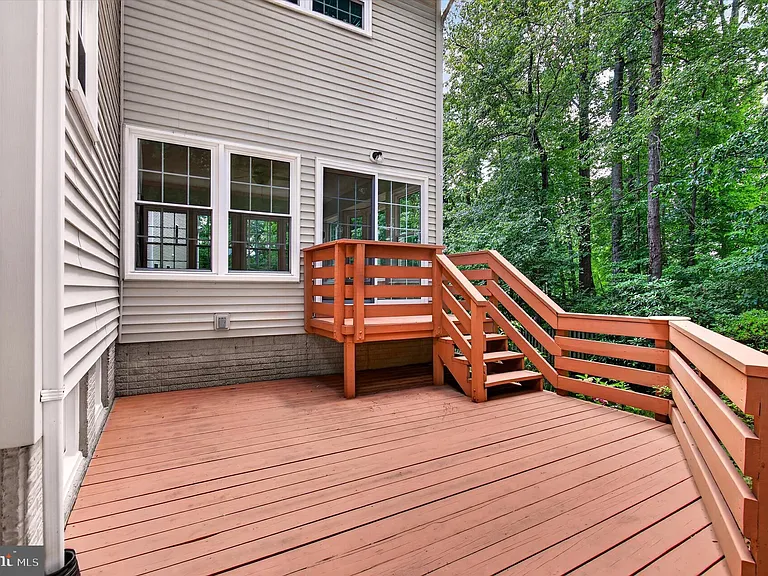 8405 Overlook St — Photo 38