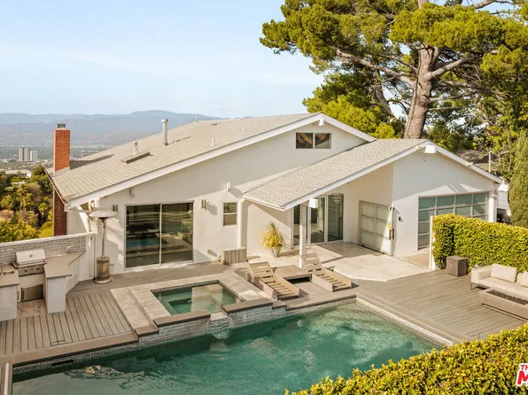 7377 Pyramid Pl, Los Angeles, CA 90046