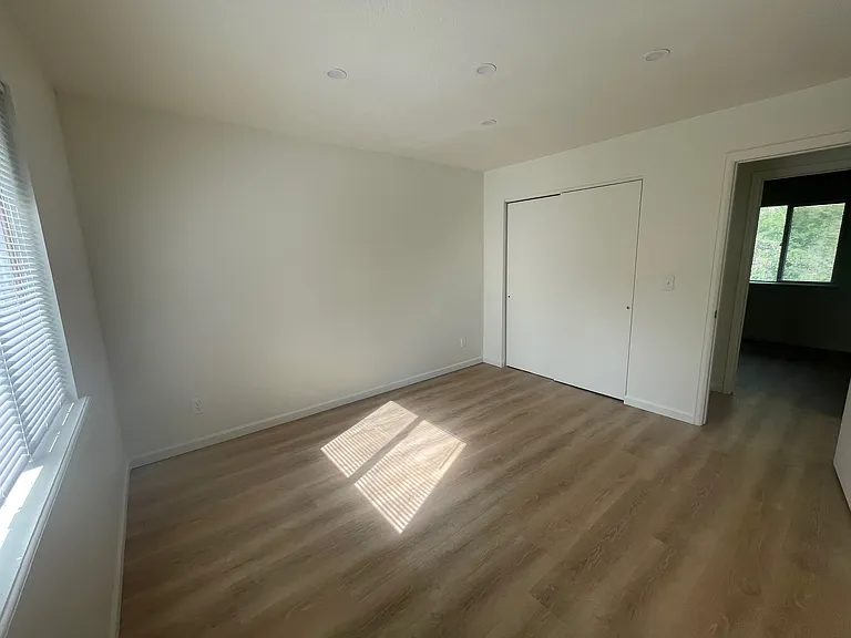 1335 Cherry St — Photo 25