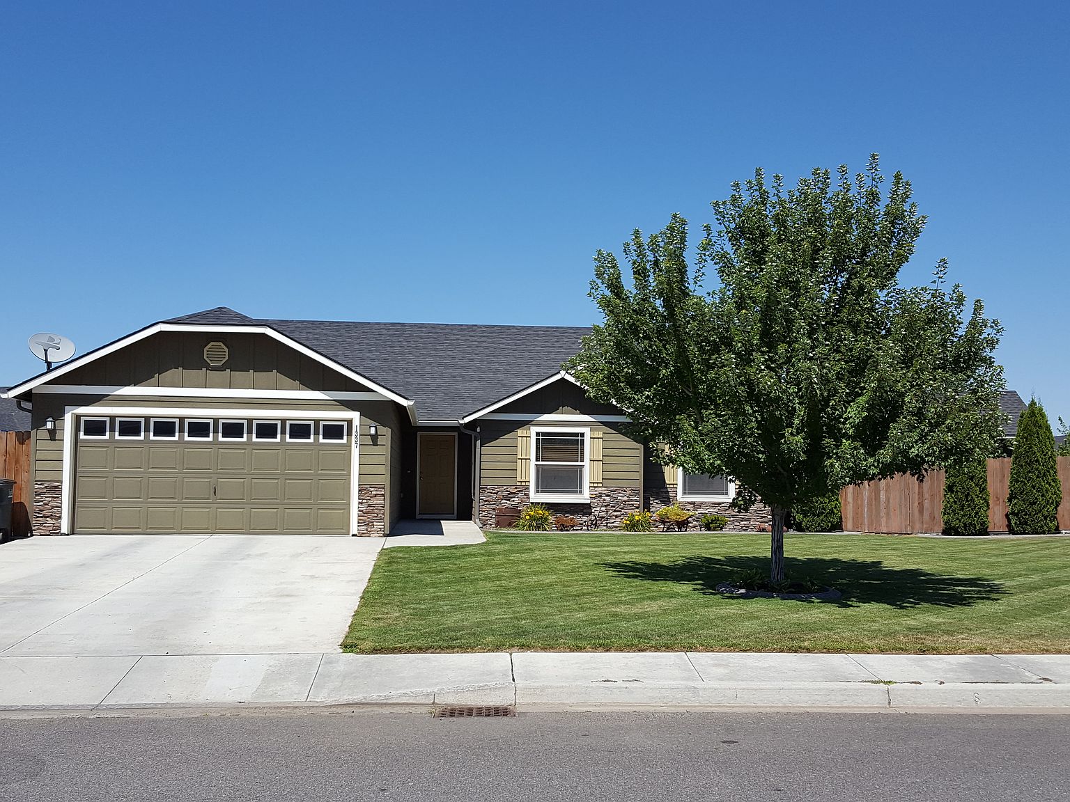 1337 Crab Apple Cir, West Richland, WA 99353 Zillow