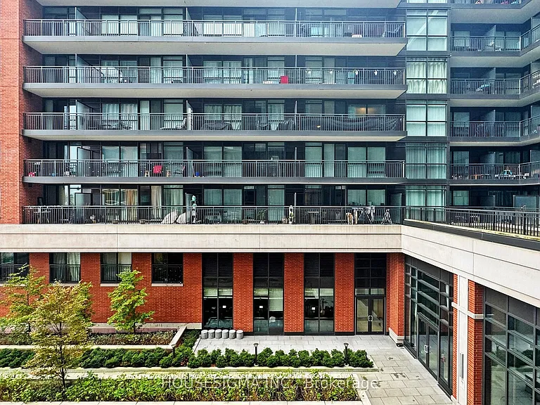 3091 Dufferin St #211 — Photo 22