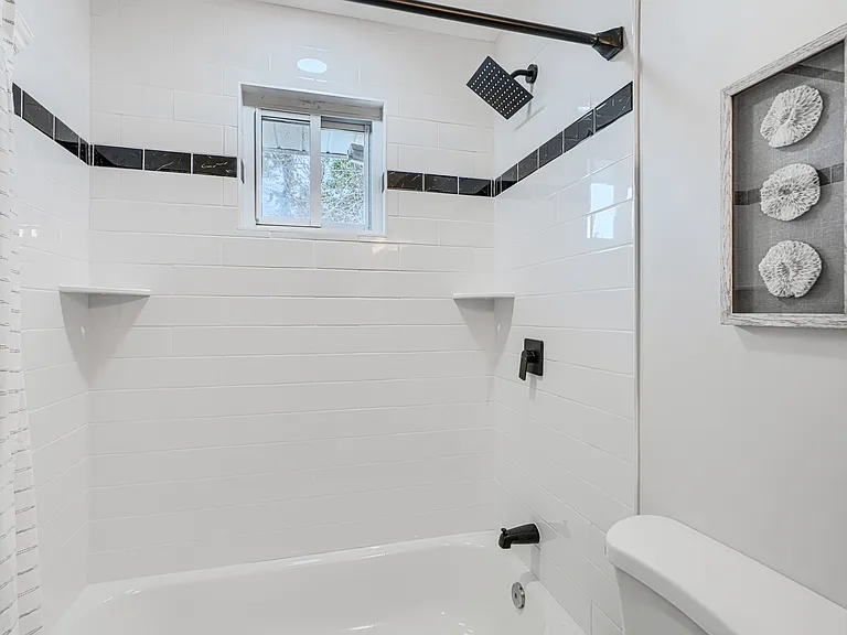 5845 Westwood Ave — Photo 11