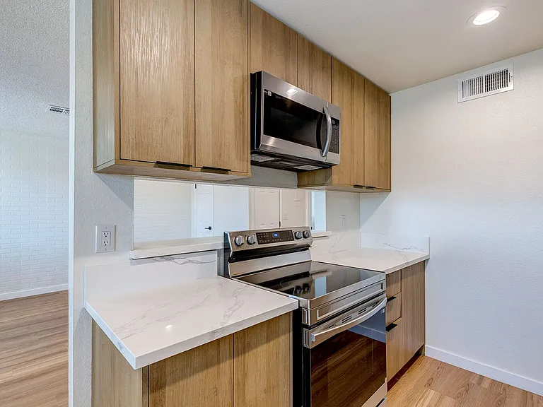 416 East Sunset Road — Photo 1