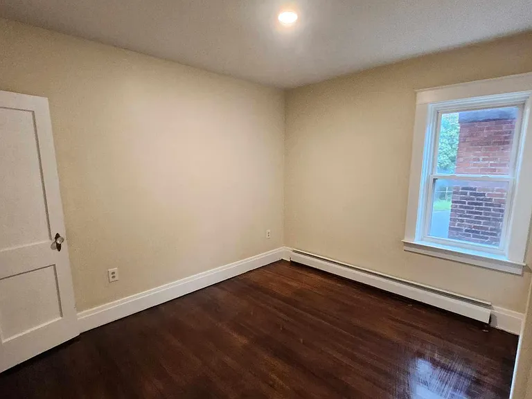 2202 Niagara St #3 — Photo 7