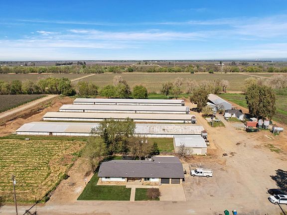 2nd image of 28600 N Sowles Rd