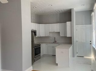 9 Warren St APT B, Charleston, SC 29403