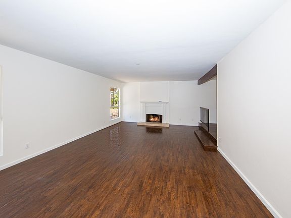 3rd image of 4350 La Barca Dr