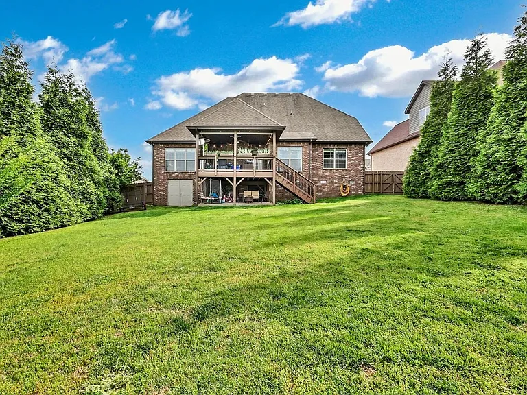 425 Carson Bailey Ct — Photo 3