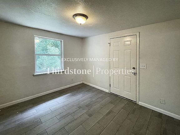 4th image of 3146 Nolan St