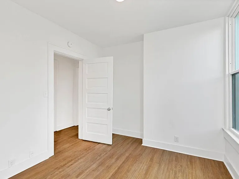 1915 Mccallie Ave — Photo 12