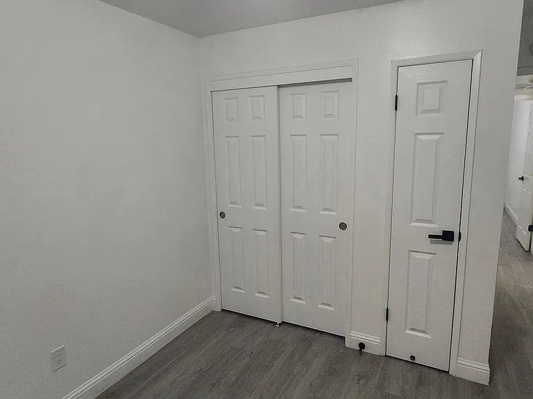 924 Kensington St #D — Photo 11