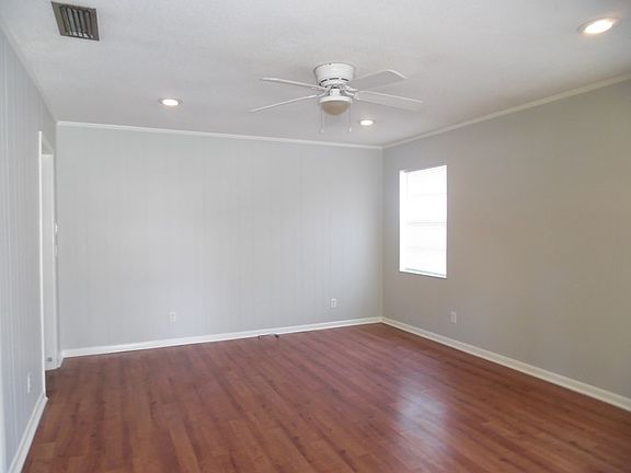 2nd image of 413 S College St