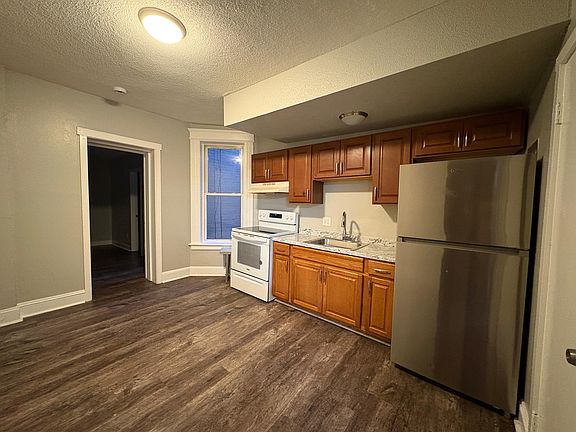 5th image of 354 W Main St #210