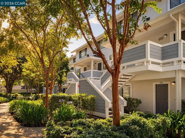 2596 Oak Rd APT 275, Walnut Creek, CA 94597
