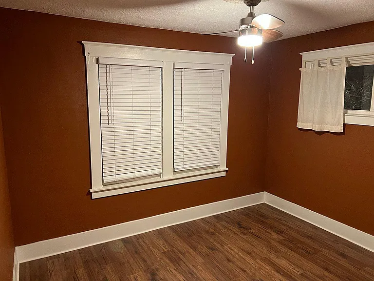 537 E Woodland St — Photo 10