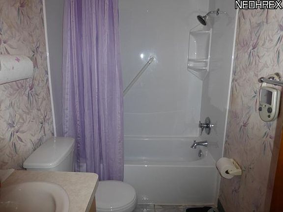 5th image of 17707 Federal Dr