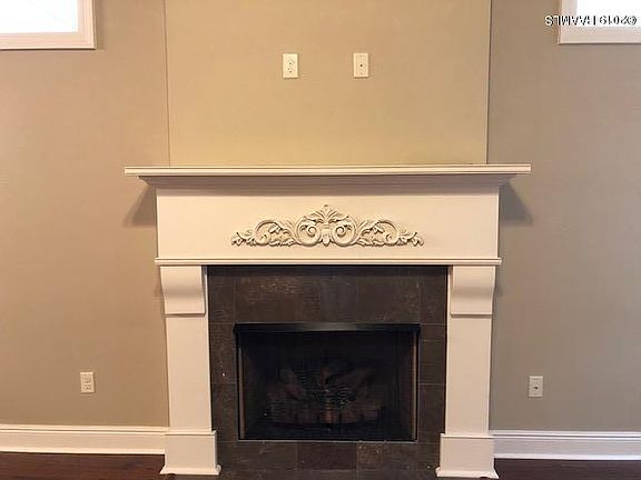 4th image of 105 Hemlock Dr