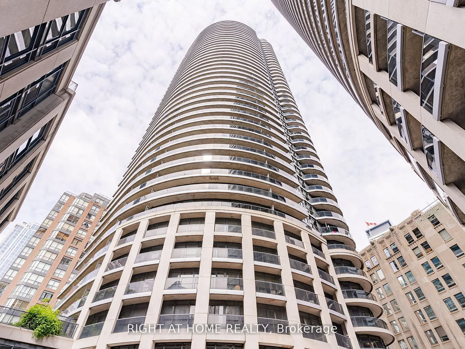 2 bed, $3,300 — Photo 1