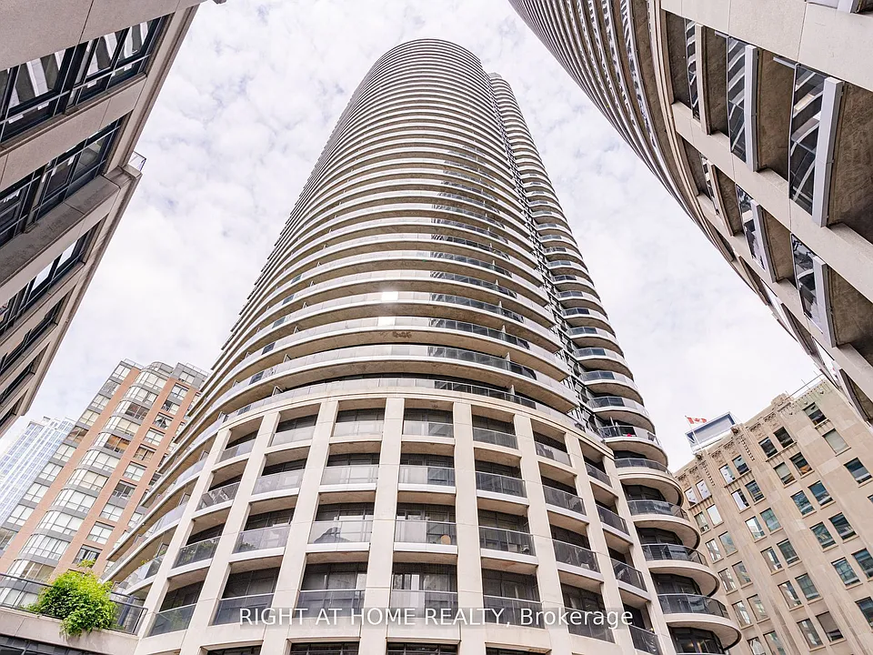 21 Carlton St #2610