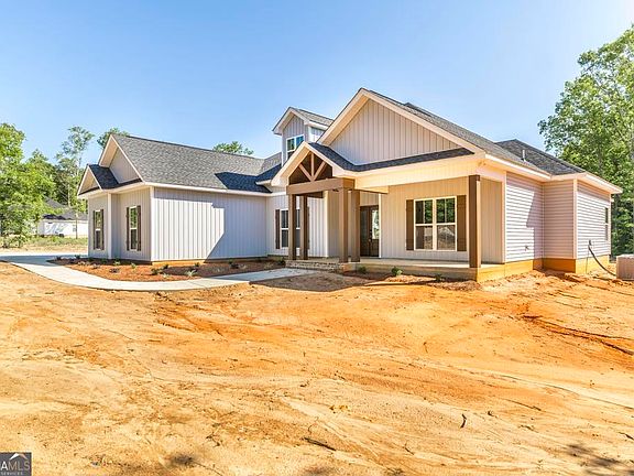 4th image of 903 Robinhood Rd