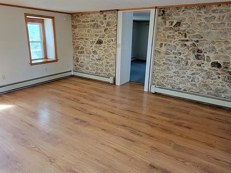 9 School House Rd — Photo 14