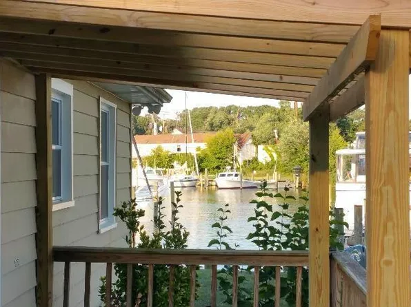 4807 Woods Wharf Rd, Shady Side, MD 20764