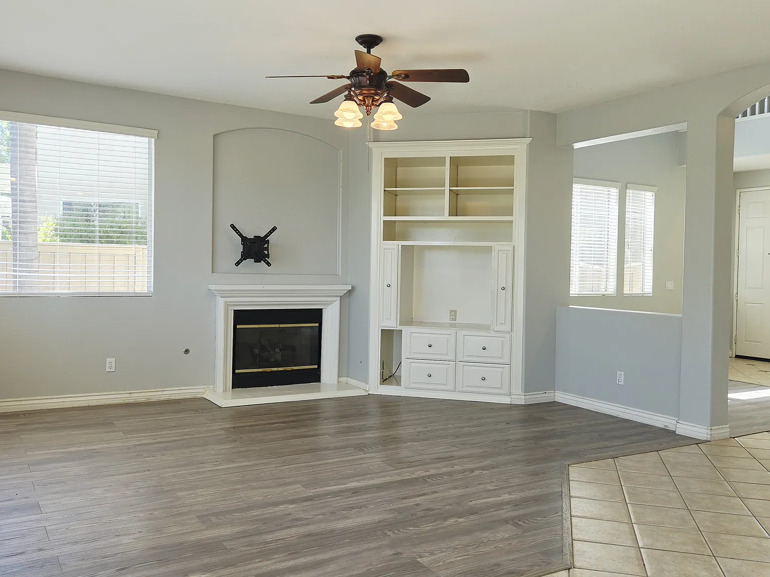 4 bed, 2668 sqft, $3,550 — Photo 2