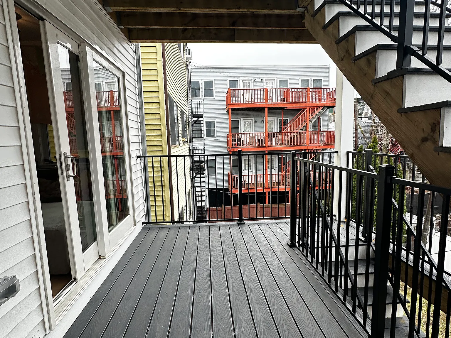 2 bed, 950 sqft, $3,500 — Photo 4