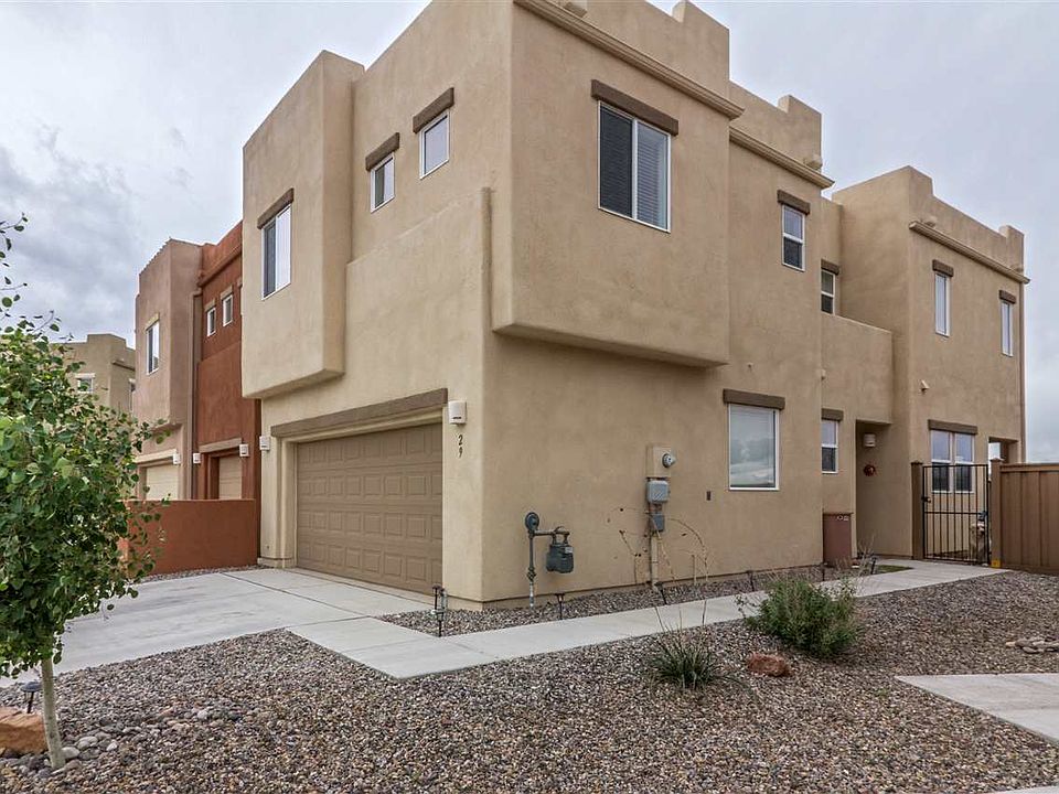 1st image of 29 Canyon Cliff Dr