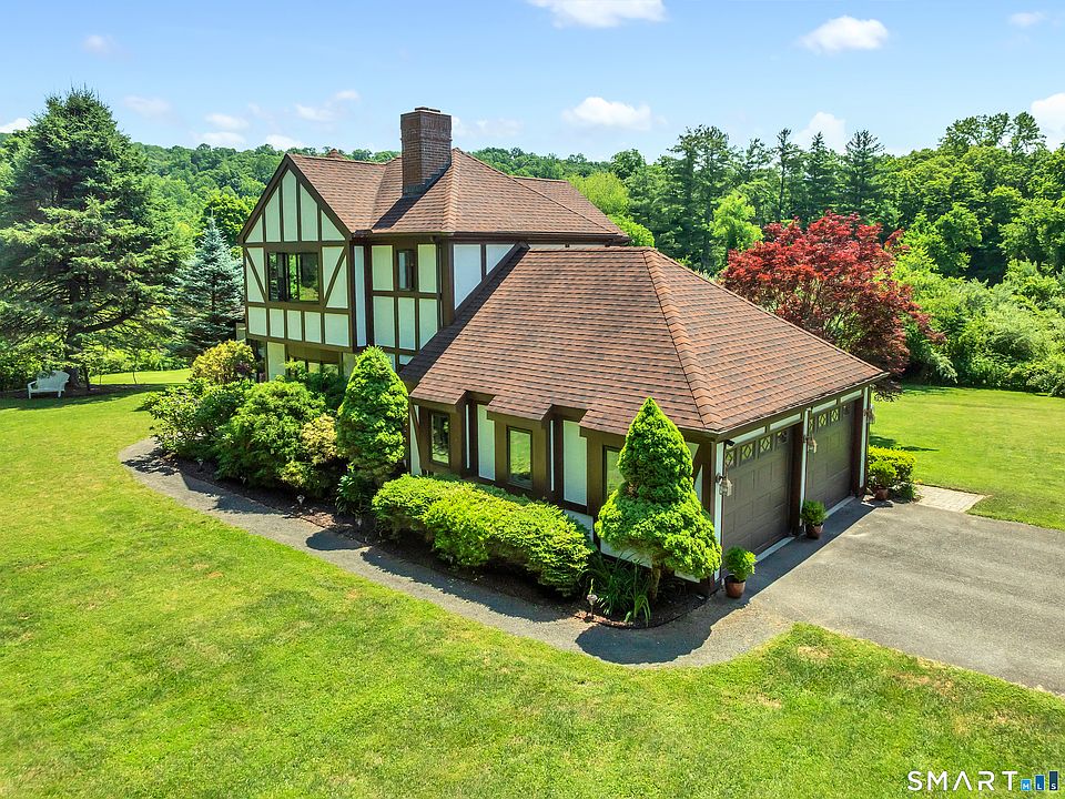 1st image of 800 Fish Rock Road