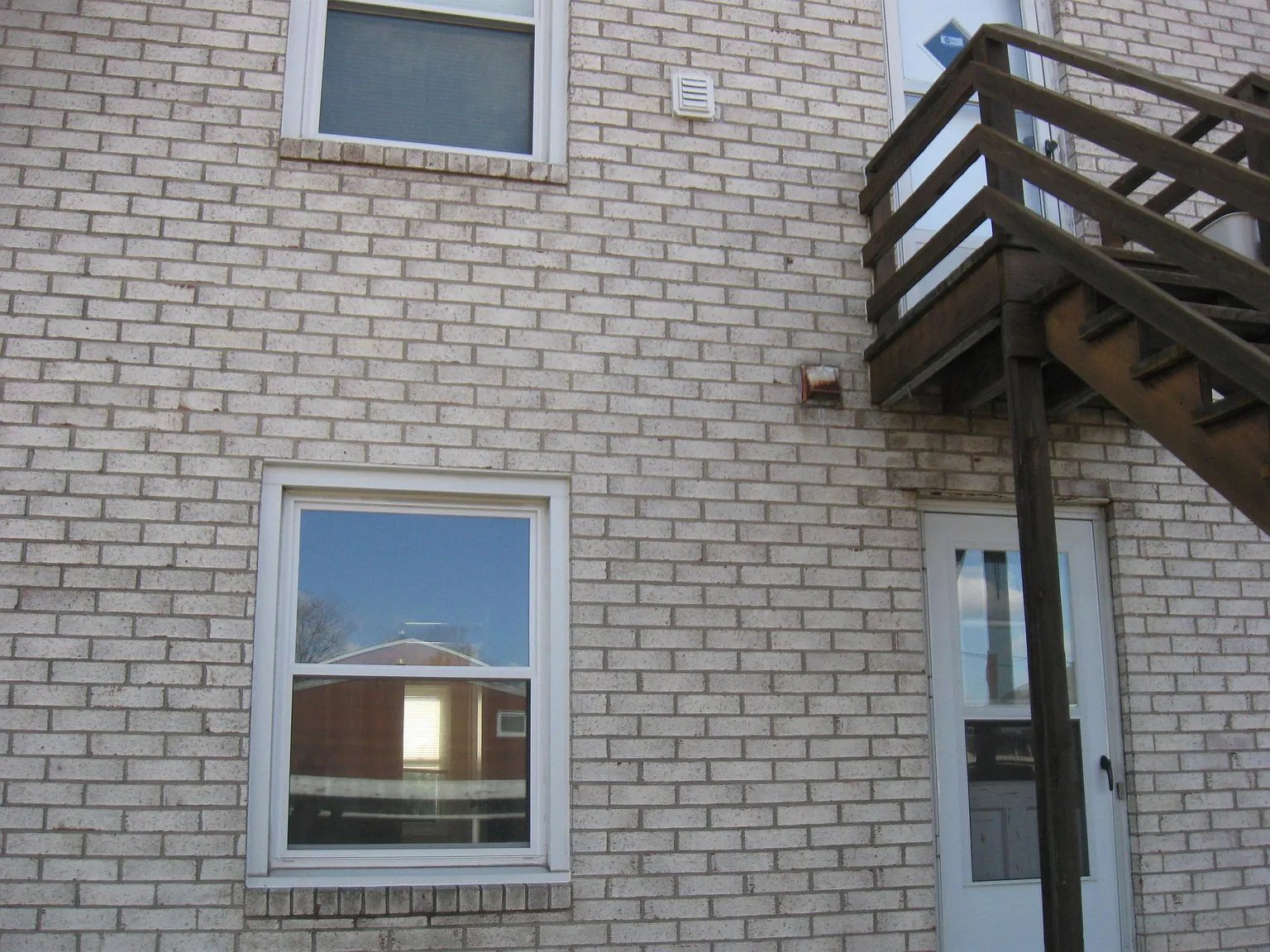 2 bed, 576 sqft, $825 — Photo 3